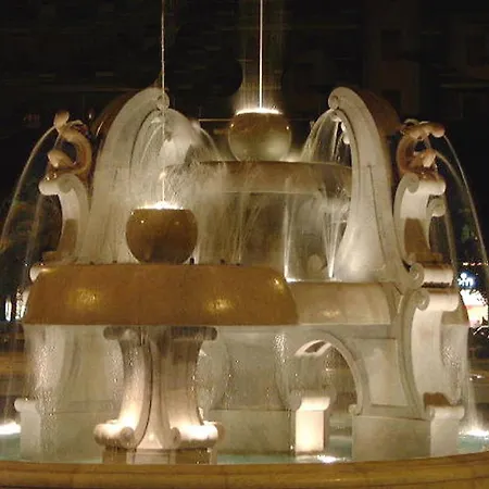 Fourseasons לינה וארוחת בוקר *