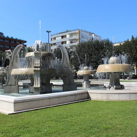 לינה וארוחת בוקר Fourseasons *